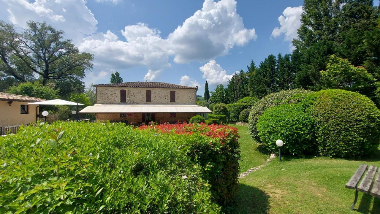 Country Hotel Poggiomanente Umbertide Exterior photo
