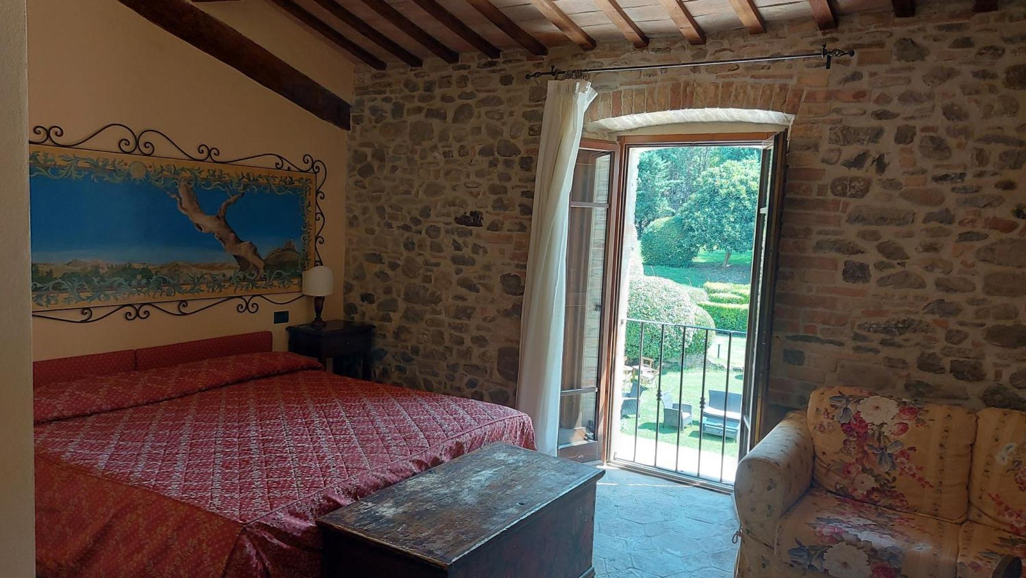 Country Hotel Poggiomanente Umbertide Exterior photo